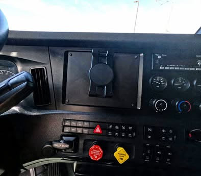 Semi truck Freightliner Cascadia Dashboard Tablet Mount 2018-2025