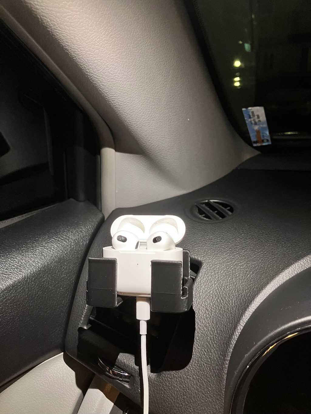 Car Vent AirPods Holder – One-Hand Driving Safe Mount